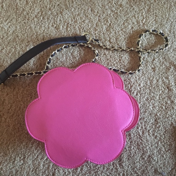 Betsey flower purse - Picture 2 of 6